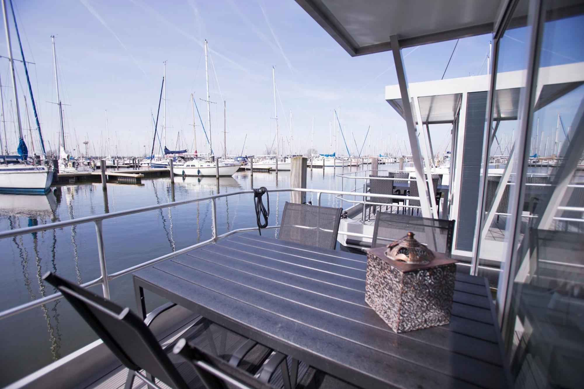 Marinaparcs Almere Exterior photo
